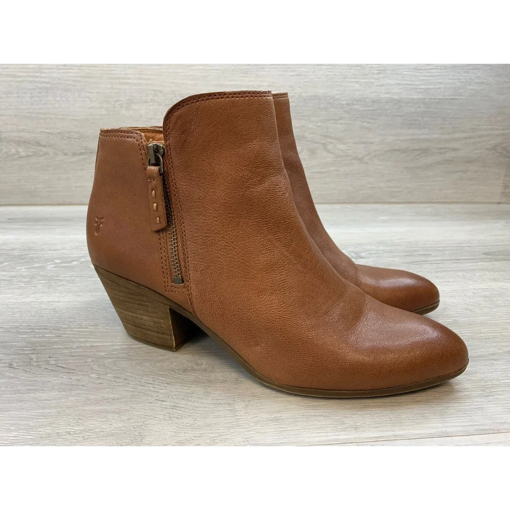 Frye Judith Women's Zip Cognac Leather Ankle Boots 9.5 Booties Comfort Shoes